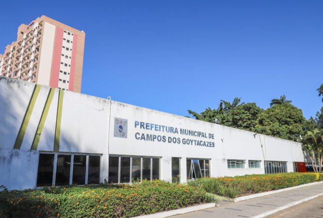 Prefeitura de Campos paga hoje salário de junho e o 13º dos servidores