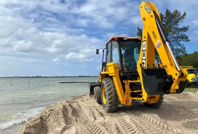 Praias de seis cidades da Região dos Lagos vão ter faixa de areia alargada