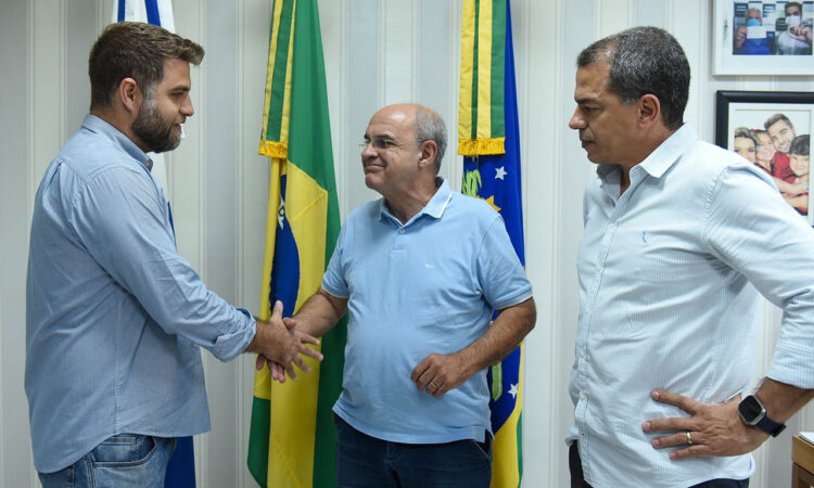 Prefeito de Campos debate desenvolvimento regional com o deputado Bandeira de Melo