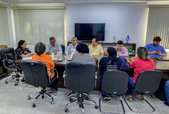 Em reunião com o Sepe, prefeita de Cabo Frio promete atender reivindicações da categotia