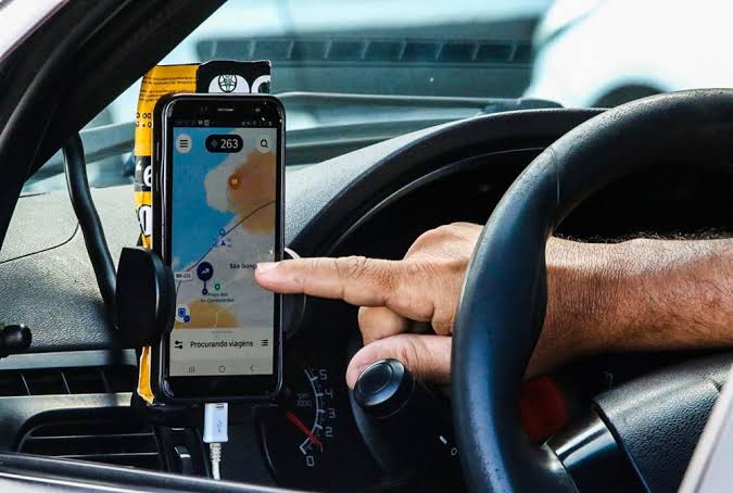 Uber libera viagens em grupo para passageiros com destino em comum