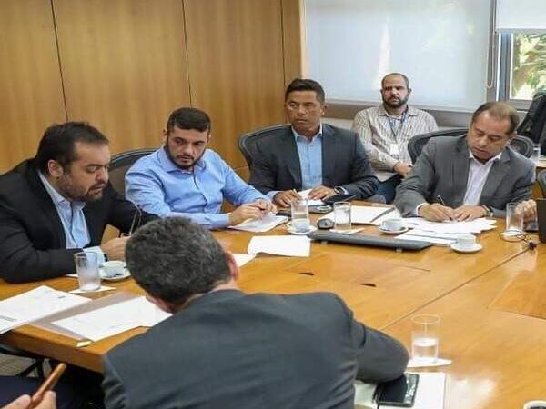 Governador e presidente da Alerj debatem em reunião finanças do Estado