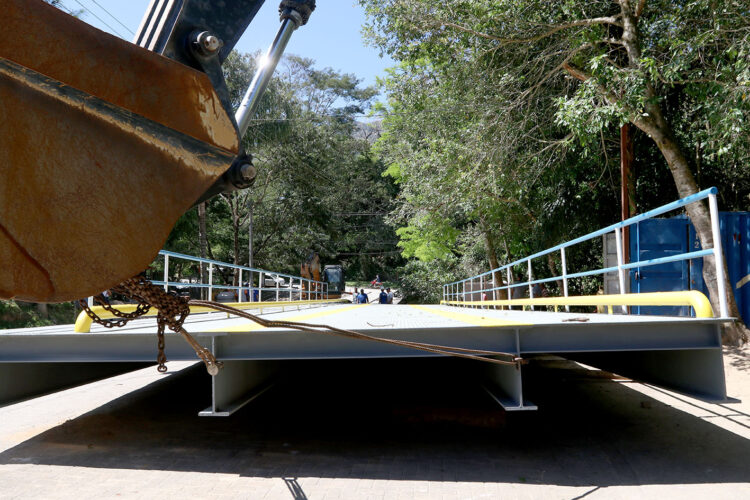 Macaé: Ponte de madeira no Sana será substituída por uma estrutura metálica