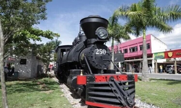 Locomotiva que operava em SJB passa a integrar turismo de Miguel Pereira