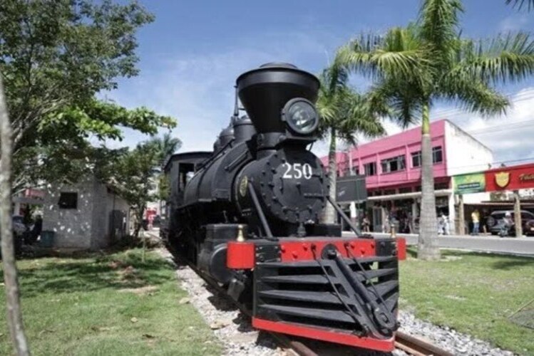 Locomotiva que operava em SJB passa a integrar turismo de Miguel Pereira
