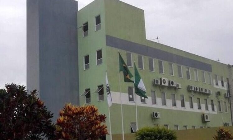 Para conter despesas, Prefeitura de Cardoso Moreira passou a funcionar meio expediente
