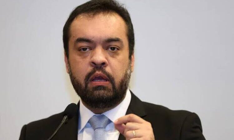 Estado começa a pagar novo Piso Nacional de Enfermagem, anuncia Cláudio Castro