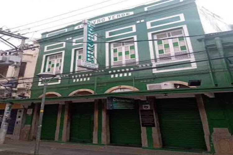 Dívida superior a R$ 1,8 milhão leva livraria mais antiga do Brasil a fechar as portas em Campos
