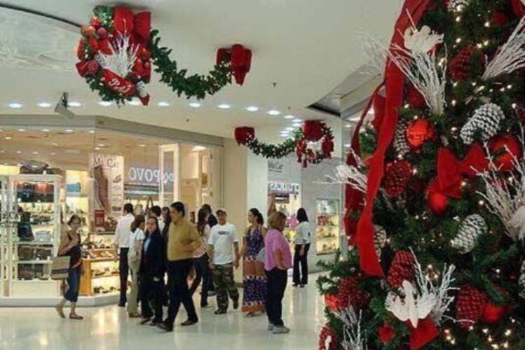 Natal e Ano Novo abrem 1.500 empregos temporárias no comércio de Campos