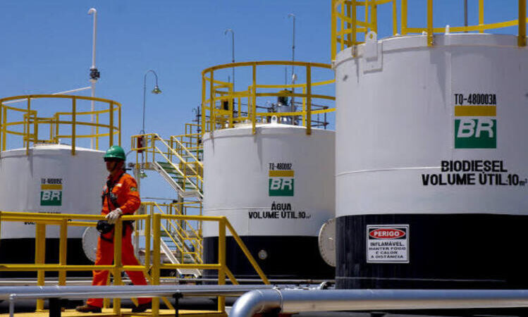 Petrobras anuncia investimento que criará 1,4 milhão de empregos em 5 anos