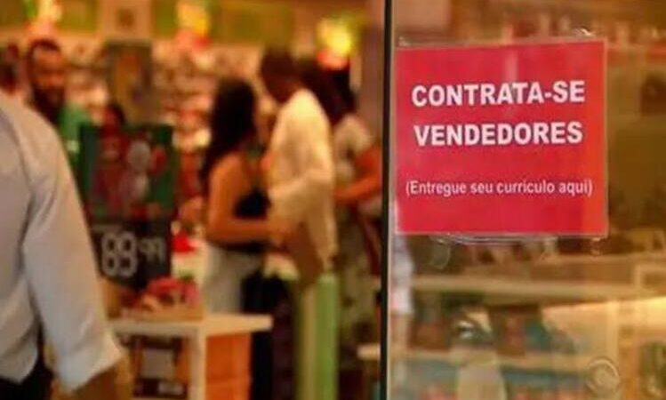 Festas de fim de ano devem gerar 16 mil empregos temporários no Estado