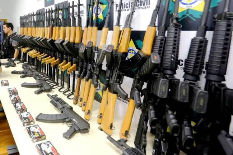 Apreensão de fuzis no Rio cresce 26% em relação ao mesmo periodo de 2022, diz Polícia Civil