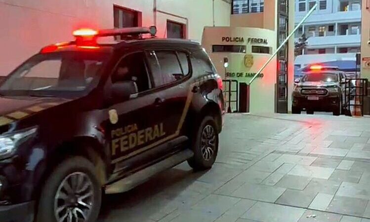 PF faz operação contra venda de vinhos contrabandeados em Macaé