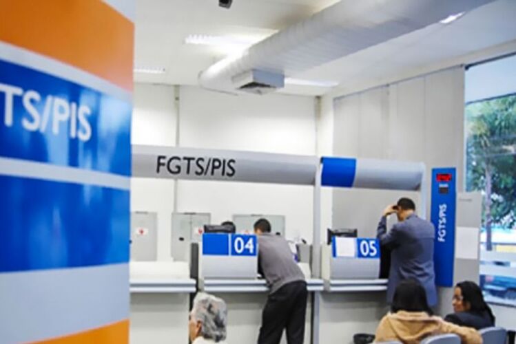 Trabalhadores podem sacar abono salarial do PIS/Pasep até hoje