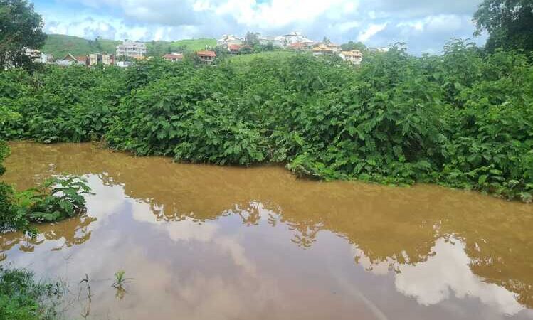 Rio Muriaé em Itaperuna estabiliza e a tendência é que comece a baixar
