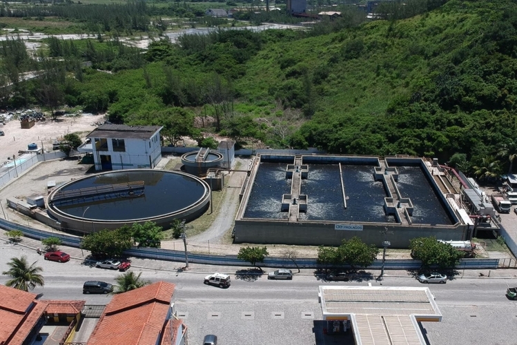 Prolagos é multada por mau cheiro em estação de tratamento de esgoto em Arraial do Cabo