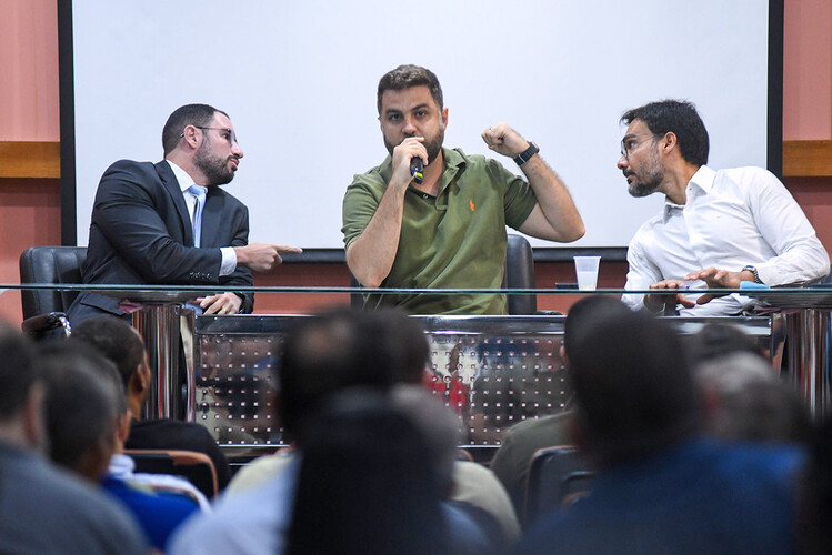 TCE autoriza prefeito de Campos a substituir RPAs por terceirizados ou concursados