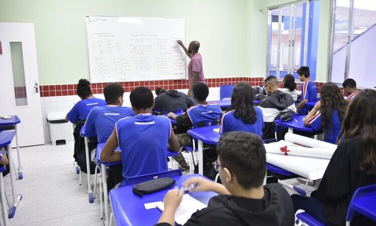 Educação de Maricá vai contratar mais de 1,3 mil profissionais