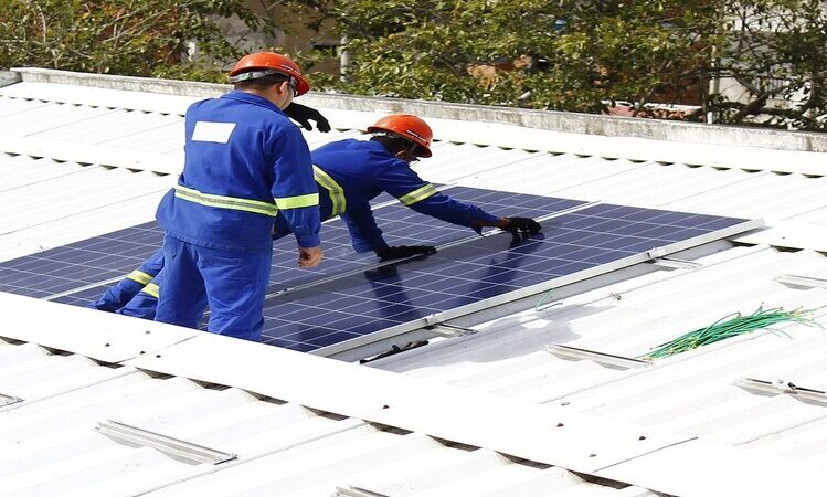 IFF com inscrições abertas para curso de eletricista de placas solares 