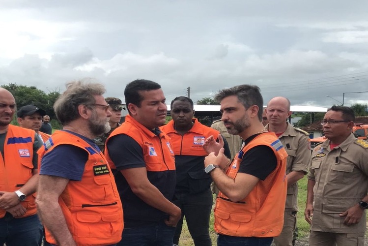Comitiva dos governos do estado e federal chega a Bom Jesus do Itabapoana