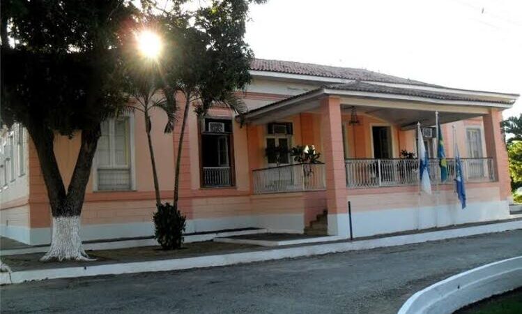 Pelanca volta a reduzir expediente na Prefeitura de Italva por queda na arrecadação