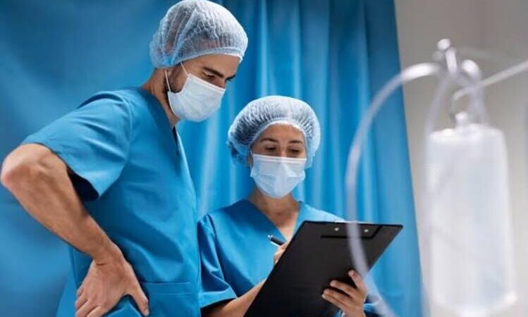 Enfermagem autorizada a pedir hemograma na rede estadual de saúde