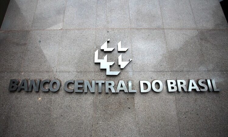 Banco Central anuncia moeda de R$ 5 em comemoração aos 200 anos da primeira Constituição