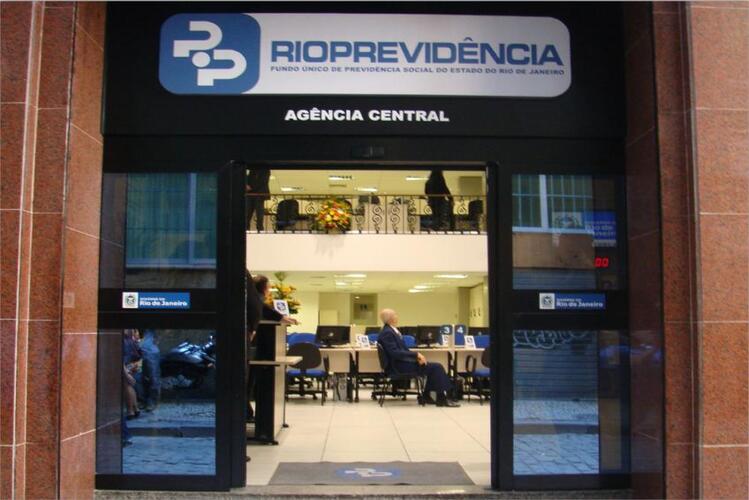 Mais de 6 mil pensionistas do Rioprevidência podem ficar sem o benefício