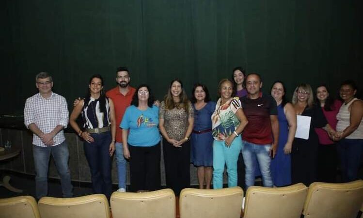 Carla Caputi se reúne com representantes do Sepe em SJB