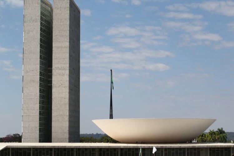 Governo reajusta em 52% auxílio-alimentação de servidores federais