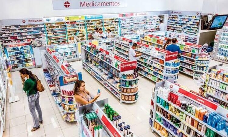 Rede de drogarias oferece 190 vagas de emprego
