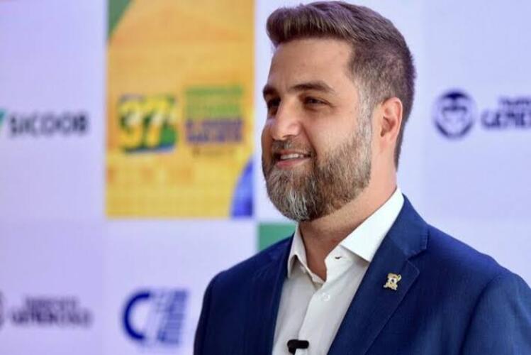 Servidores aposentados de Campos voltam a receber complementação previdenciária