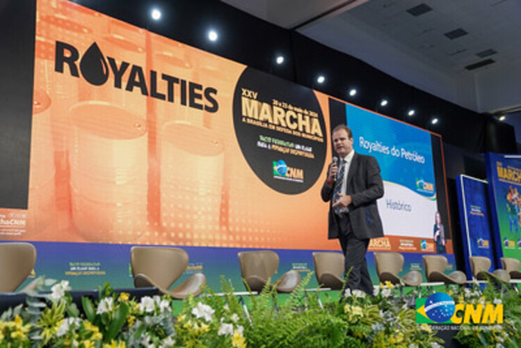 CNM volta a defender redistribuição do royalties durante evento em Brasília