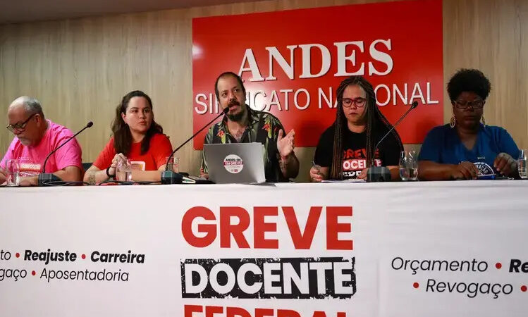 Sem acordo, greve no IFF e nas universidades federais vai continuar 
