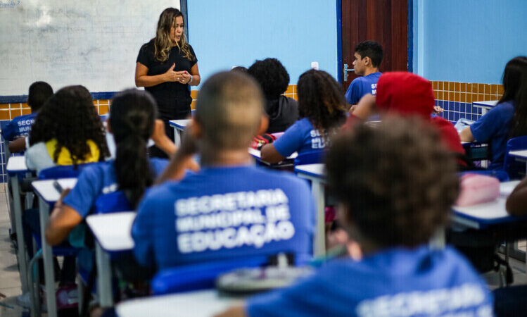 Prefeitura de Cabo Frio anuncia processo seletivo para Educação 