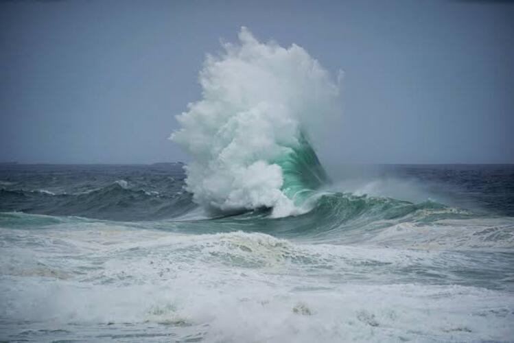Marinha emite alerta de ressaca no litoral fluminense