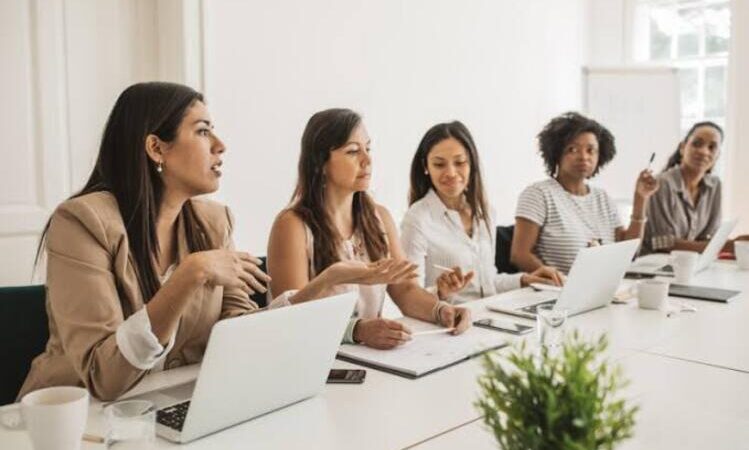 Estado oferece 15 mil vagas em cursos online e presenciais para empreendedoras