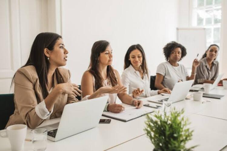 Estado oferece 15 mil vagas em cursos online e presenciais para empreendedoras