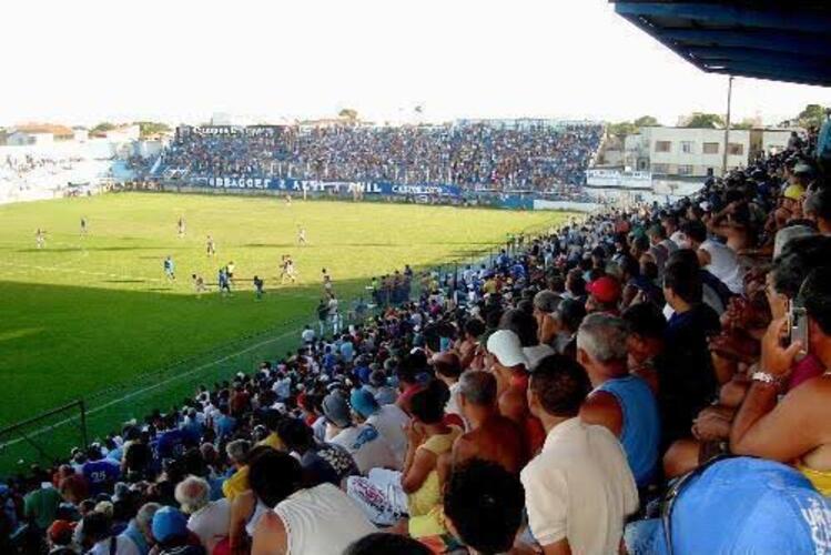 Primeiro leilão do estádio do Goytacaz não desperta interesse e lance inicial cai pela metade