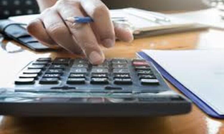 UFF Macaé oferece assessoria financeira para endividados