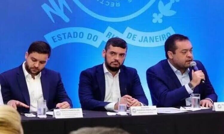 Relator vota pela cassação de Castro, Pampolha e Bacellar, mas pedido de vista adia julgamento 