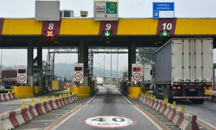 Pagamento do pedágio com cartão na ponte Rio-Niterói somente por aproximação 