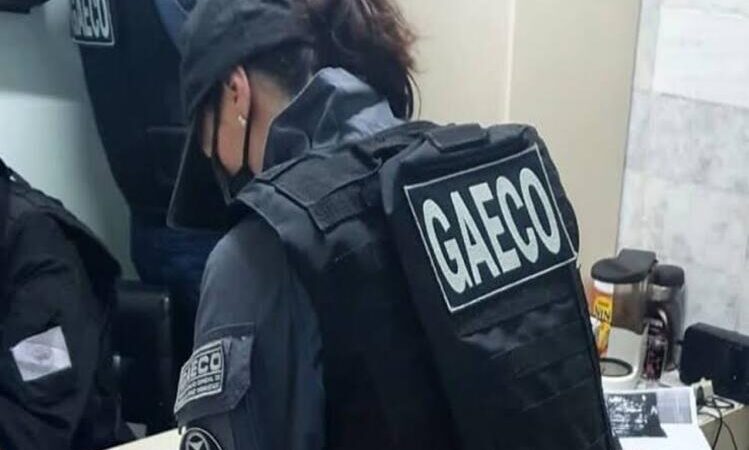 14 PMs são presos no RJ suspeitos de organização criminosa 
