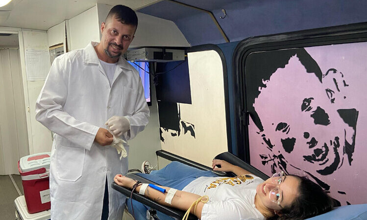 Hemocentro de Campos faz campanha para incentivar doação de sangue