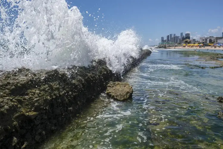 Quatro cidades do estado do Rio de Janeiro correm risco de ficarem submersas, diz estudo feito nos EUA