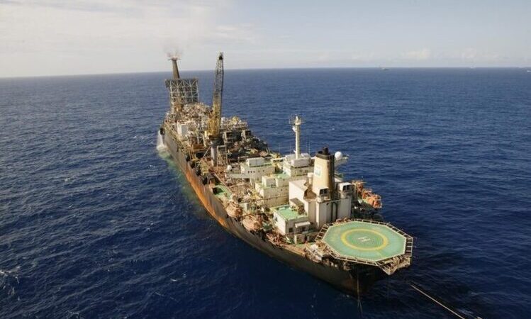Sindipetro-NF é notificado pela Petrobras sobre desmobilização da P-31, na Bacia de Campos 