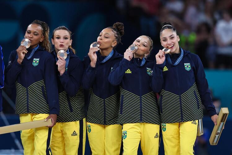 Meninas do Brasil conquistam o bronze e brilham em Paris 