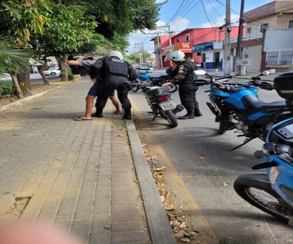 Operação Trânsito Seguro já apreendeu 12 motos e notificou 37 em Campos