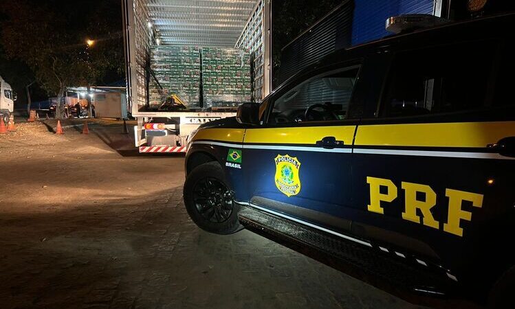 Mais de 30 mil latas de cerveja são apreendidas pela PRF em Campos 