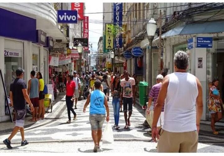 Lojas de Campos autorizadas a abrir no Feriado de São Salvador